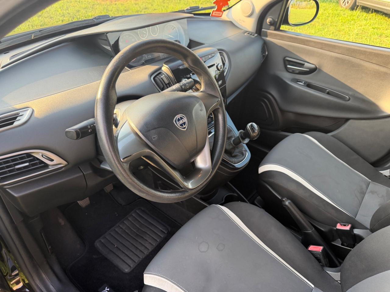 Lancia Ypsilon 1.2 69 CV 5 porte Elle