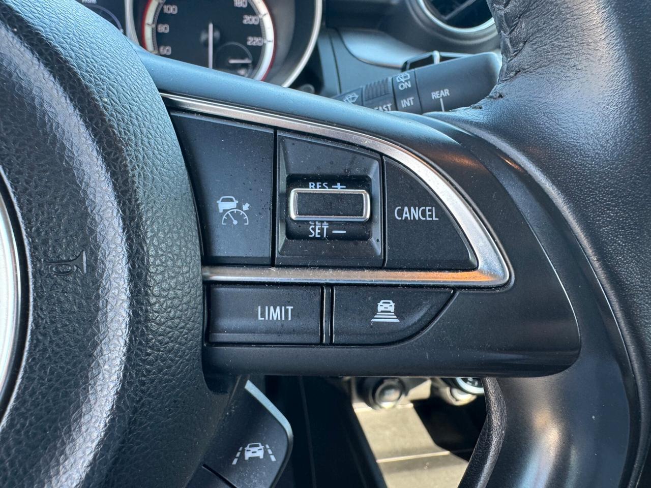 SUZUKI SWIFT 1.2cc Mild Hybrid 83cv Top