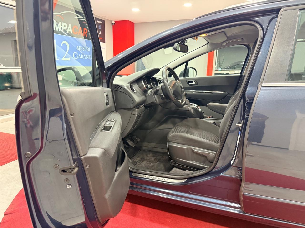 Peugeot 5008 1.6 HDi 115CV Active