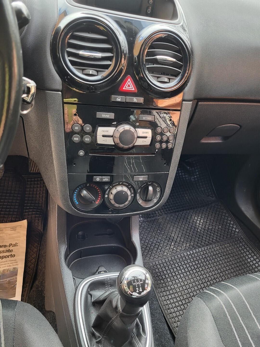 Opel Corsa 1.2 80CV 5 porte GPL-TECH Club