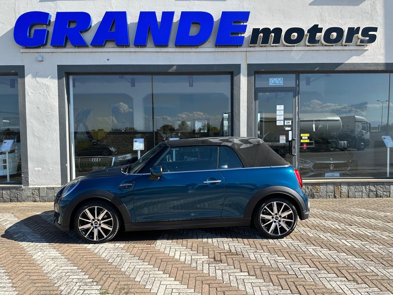 Mini Cabrio F57 2.0 Sidewalk auto Edizione Limitata *NO VINCOLI*