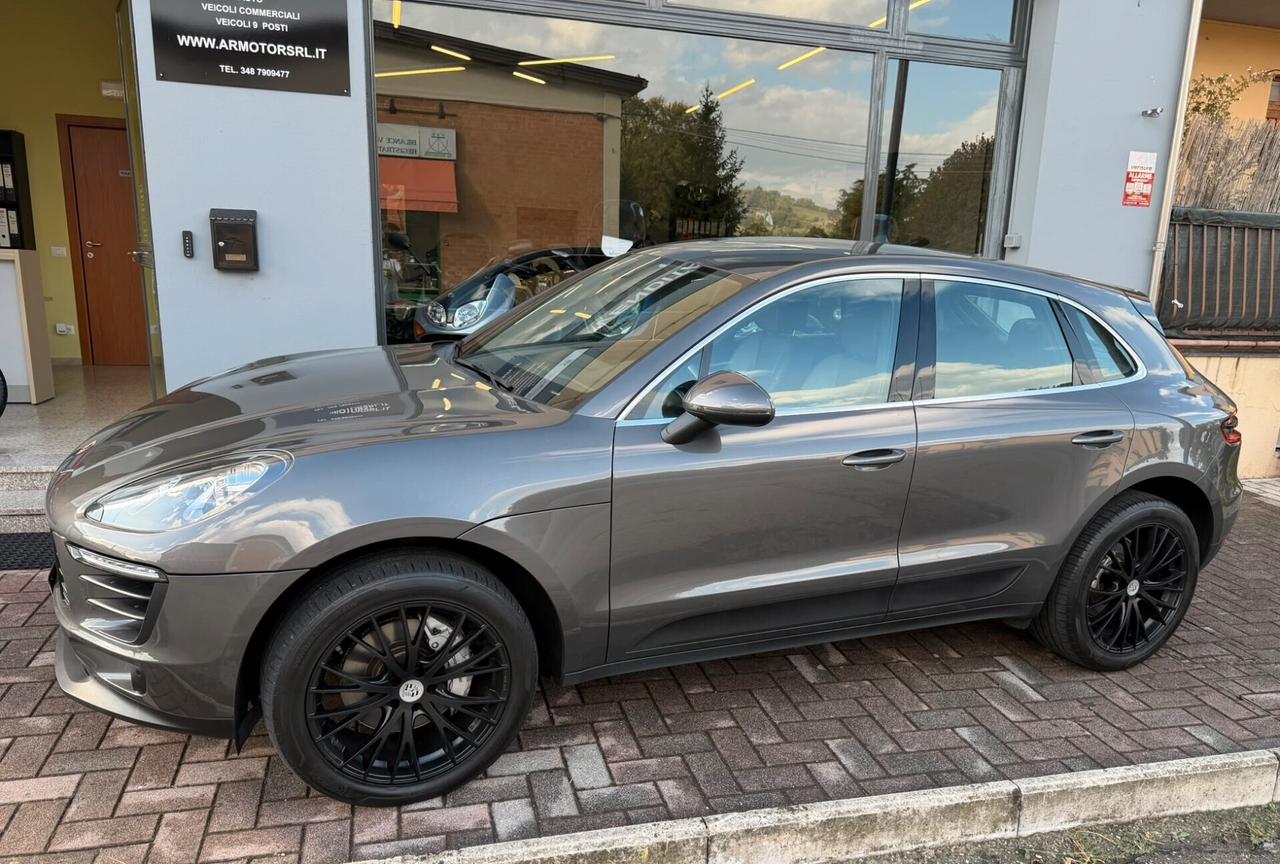 Porsche Macan 3.0 Diesel S / Book Service