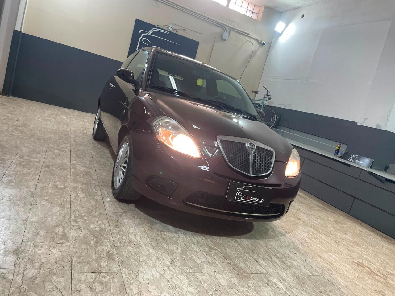 Lancia Ypsilon 1.2 Modamilano