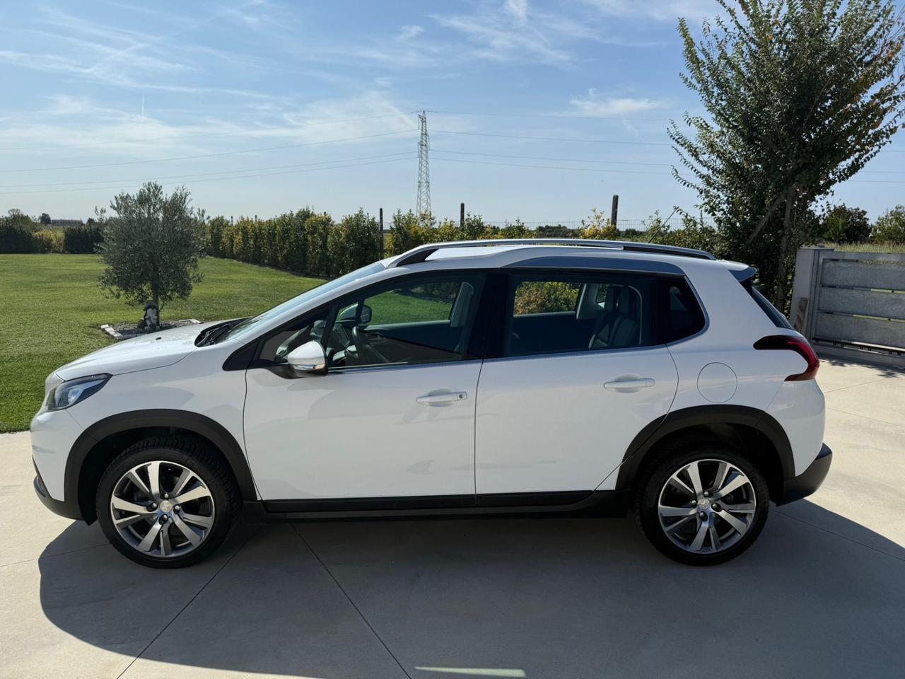 Peugeot 2008 BlueHDi 100 Allure