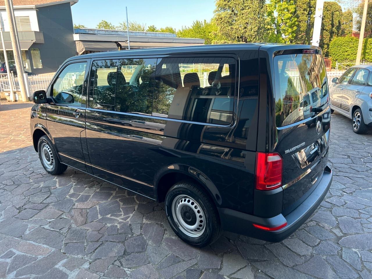 Volkswagen Transporter 2.0 TDI 102CV PC Kombi 9 posti