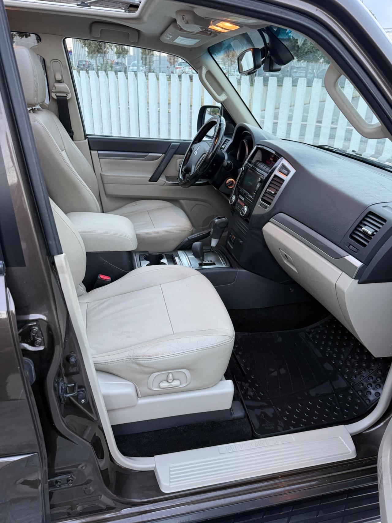 Mitsubishi Pajero 3.2 DI-D 16V aut. 5p. One/Hundred DPF
