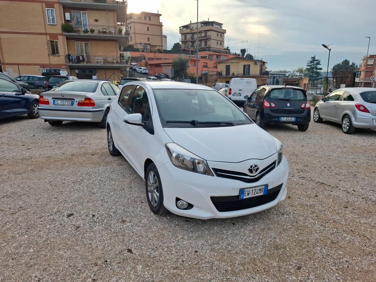 Toyota Yaris 1.0 5 porte Lounge