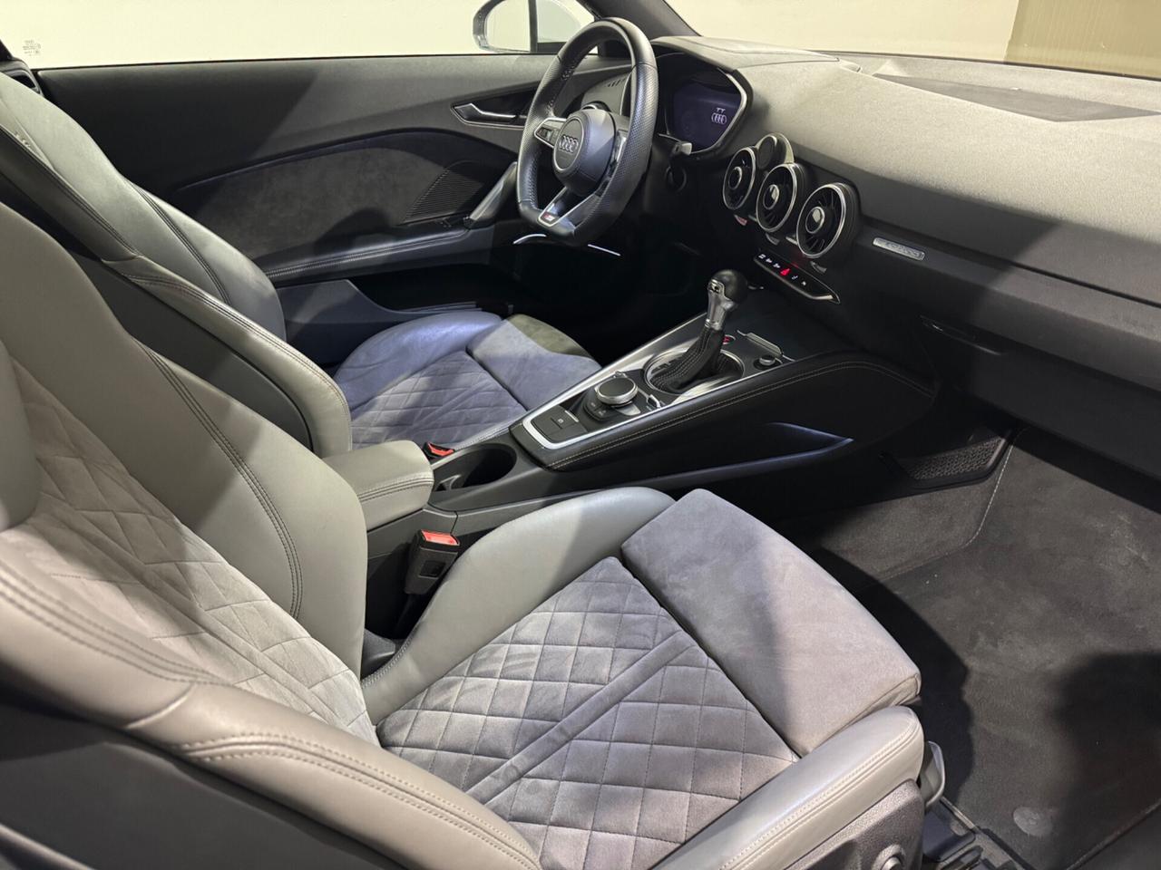 Audi TT Coupé 2.0 TFSI quattro S tronic line