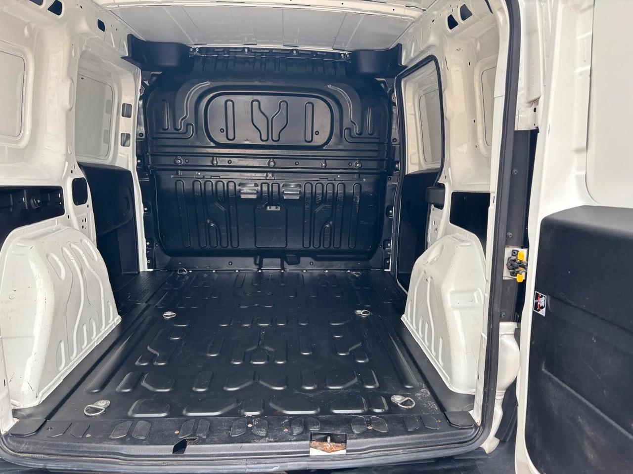 Fiat Doblò 1.6 MJT 105CV PC-TN Cargo - 2020