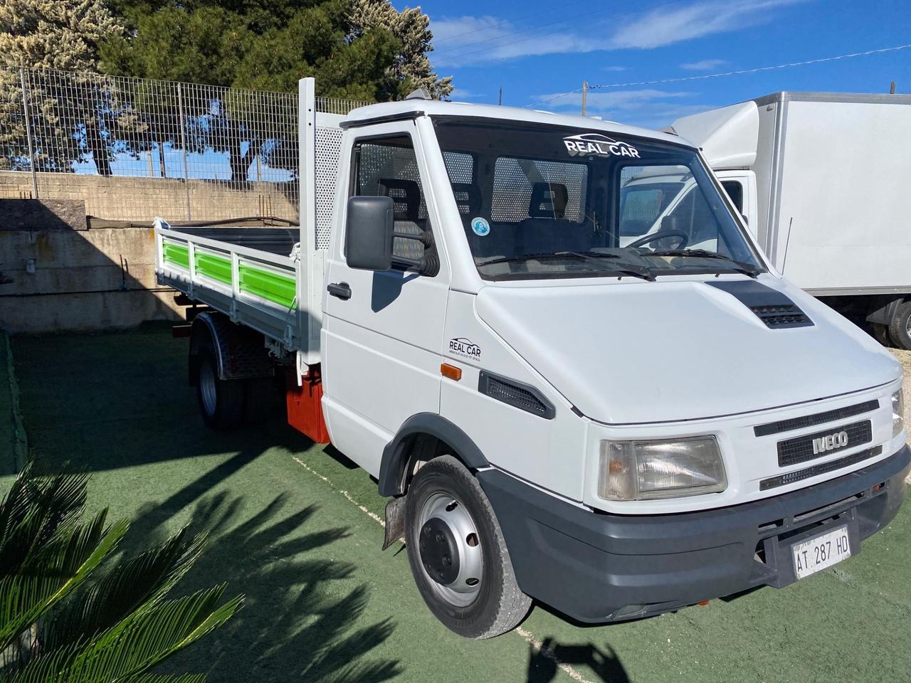 Iveco Daily 35-12 Ribaltabile Trilaterale 3 Posti