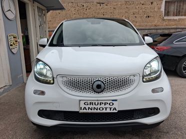 Smart ForFour FOR FOUR 1.0 71 C.V. NAVIGATORE FARI LED CAPPOTTA ELETTRICA GARANZIA 12 MESI CERTIFICATA