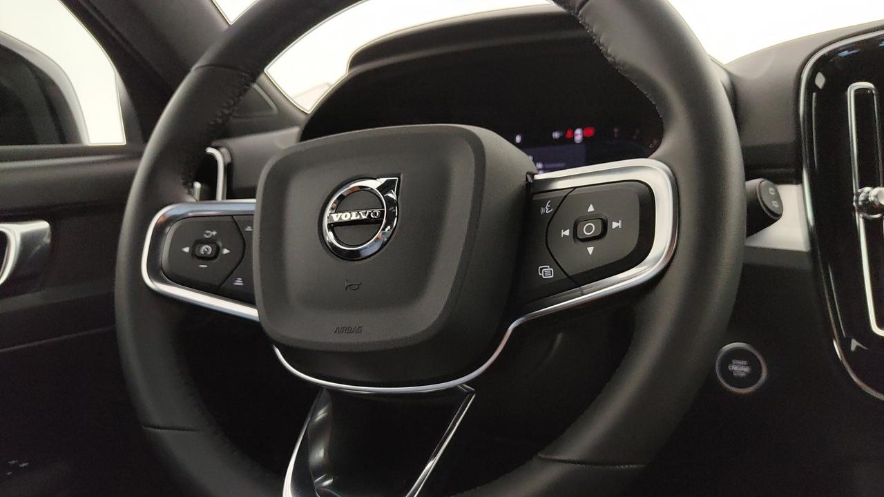 VOLVO XC40 2.0 b3 Core auto