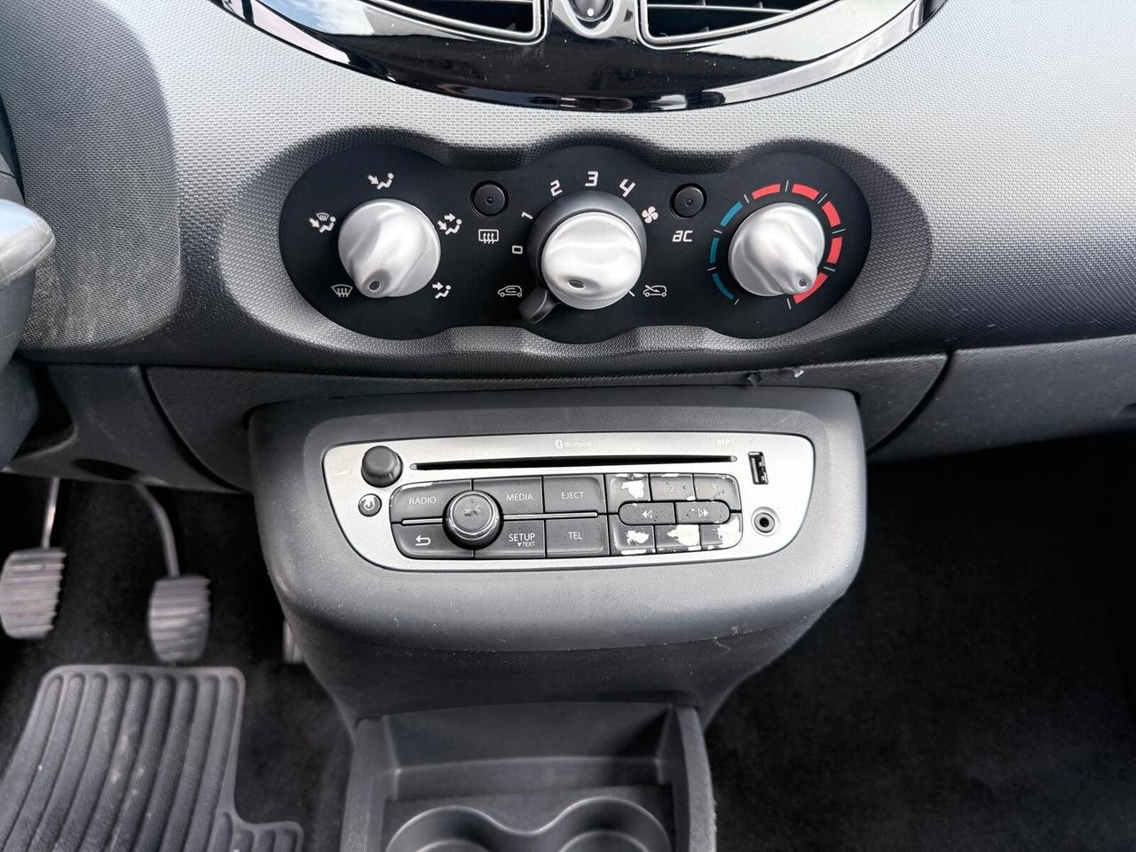 Renault Twingo 1.2 16V Live