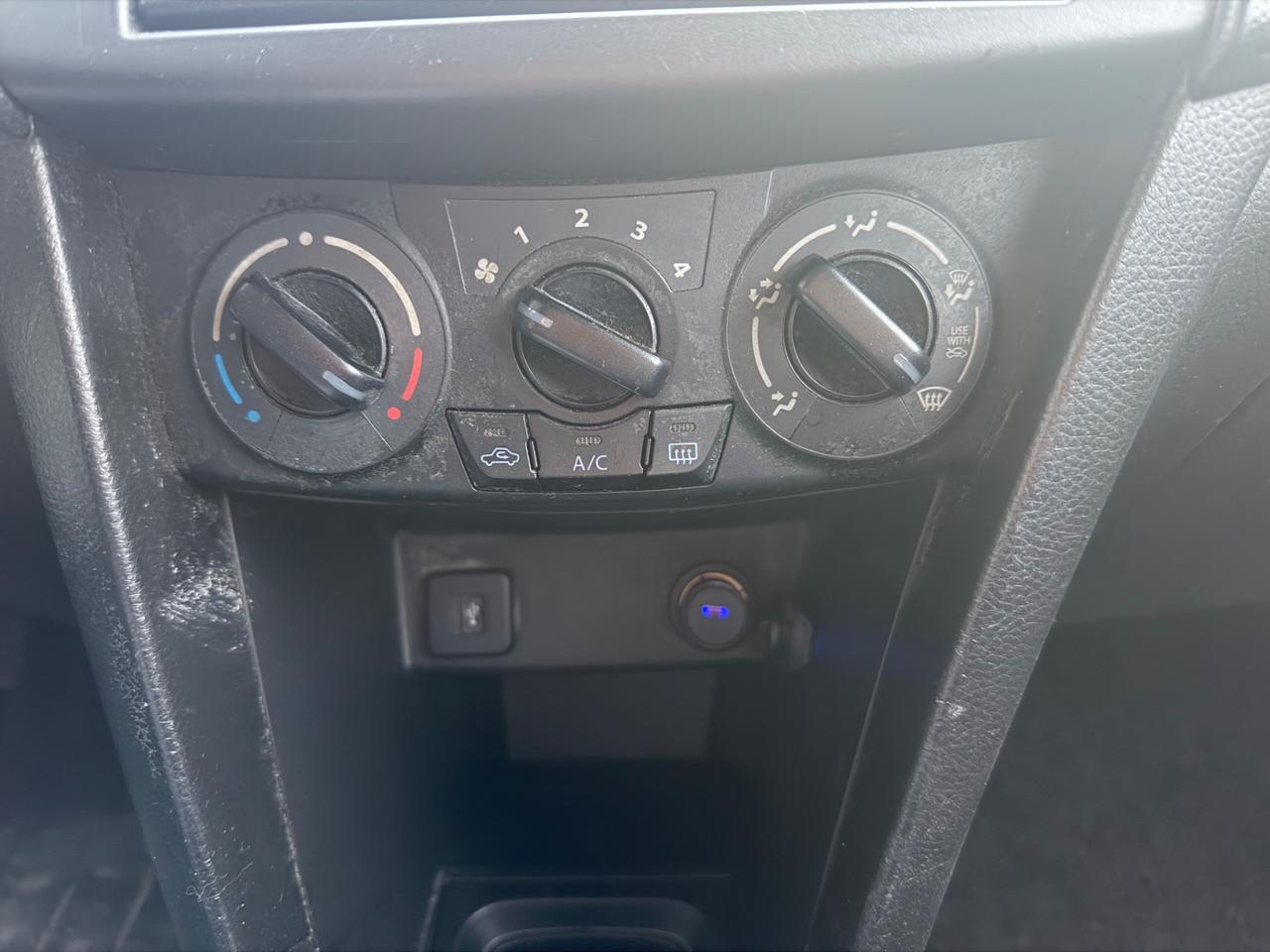 Suzuki Swift 1.3 DDiS 5 porte B-Cool Bi-Color