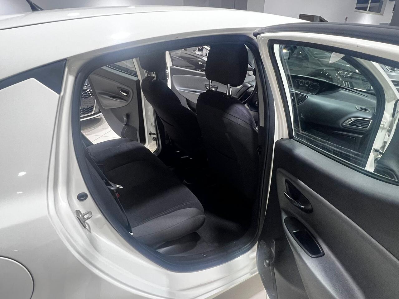 Lancia Ypsilon 1.3 MJT 16V 95 CV 5 porte S&S Platinum
