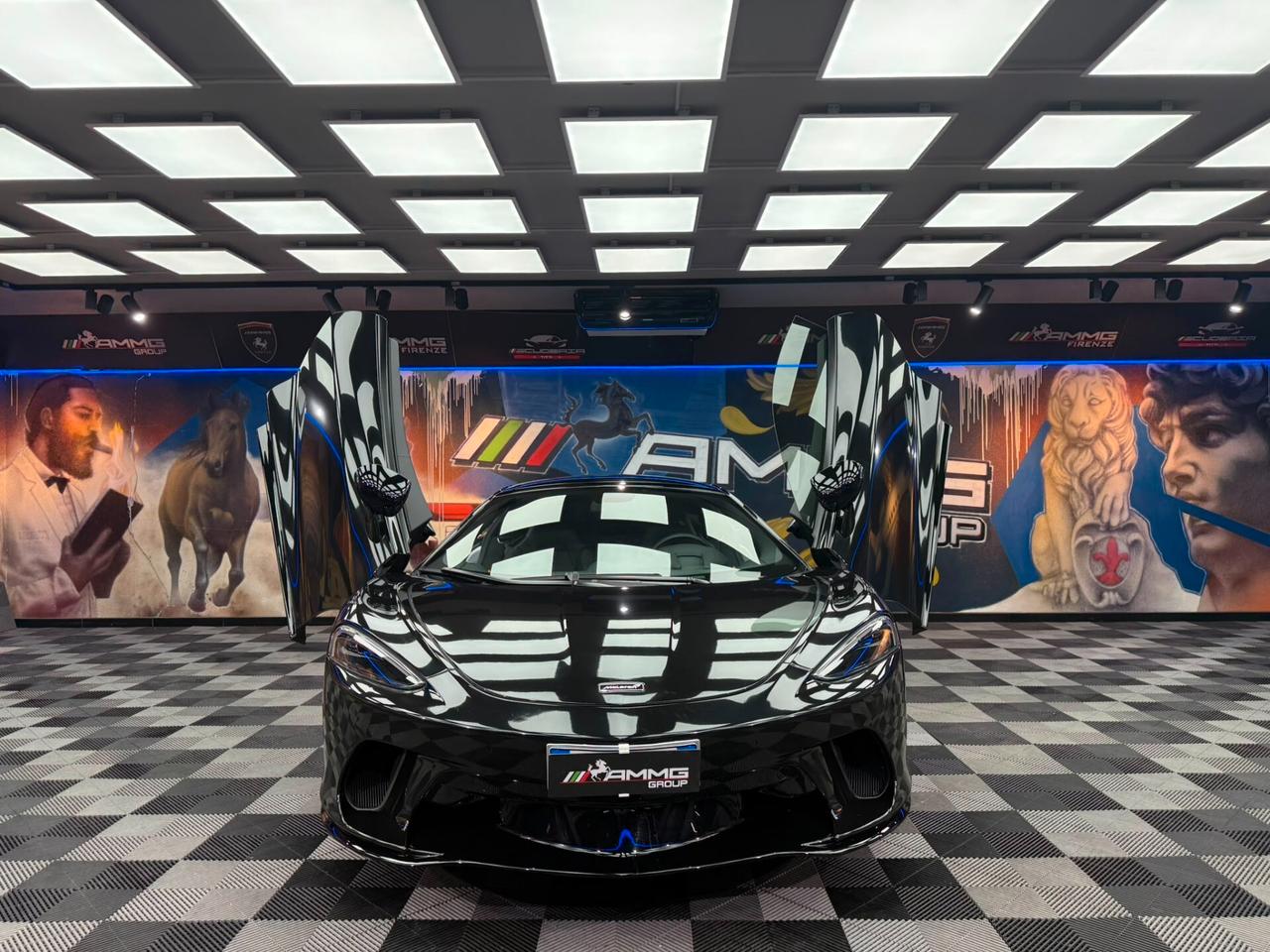 Mclaren GT (393)