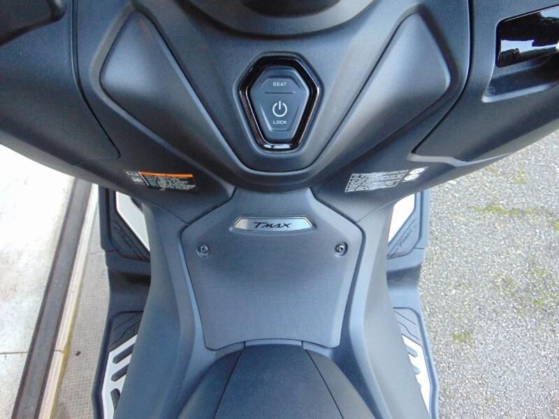 Yamaha T Max 560