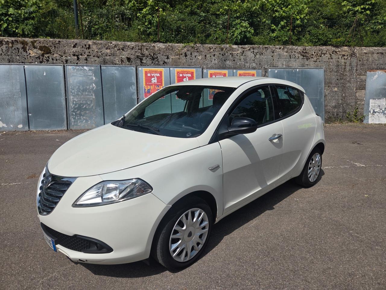 Lancia Ypsilon 1.2 69 CV 5 porte GPL Ecochic Platinum