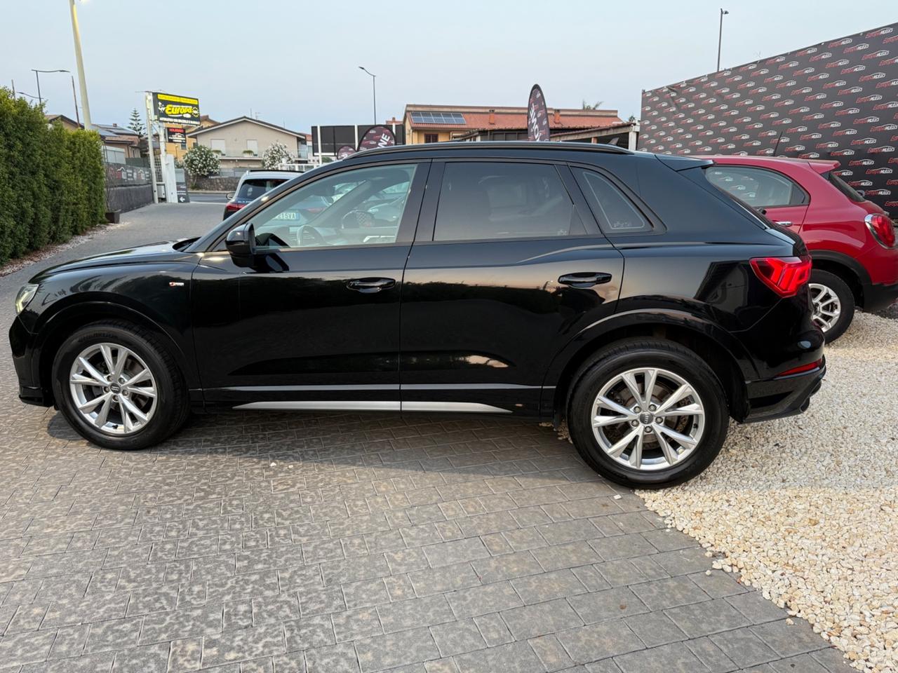 Audi Q3 35 TDI quattro S line edition TETTO