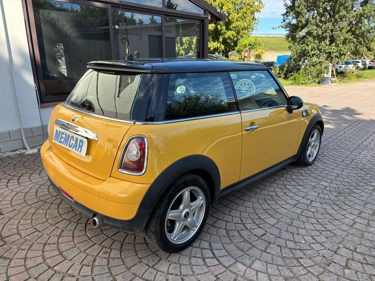 Mini Cooper 1.6 D BELLISSIMA INTROVABILE GIALLA IDONEA PER NEOPATENTATI. PERMUTABILE