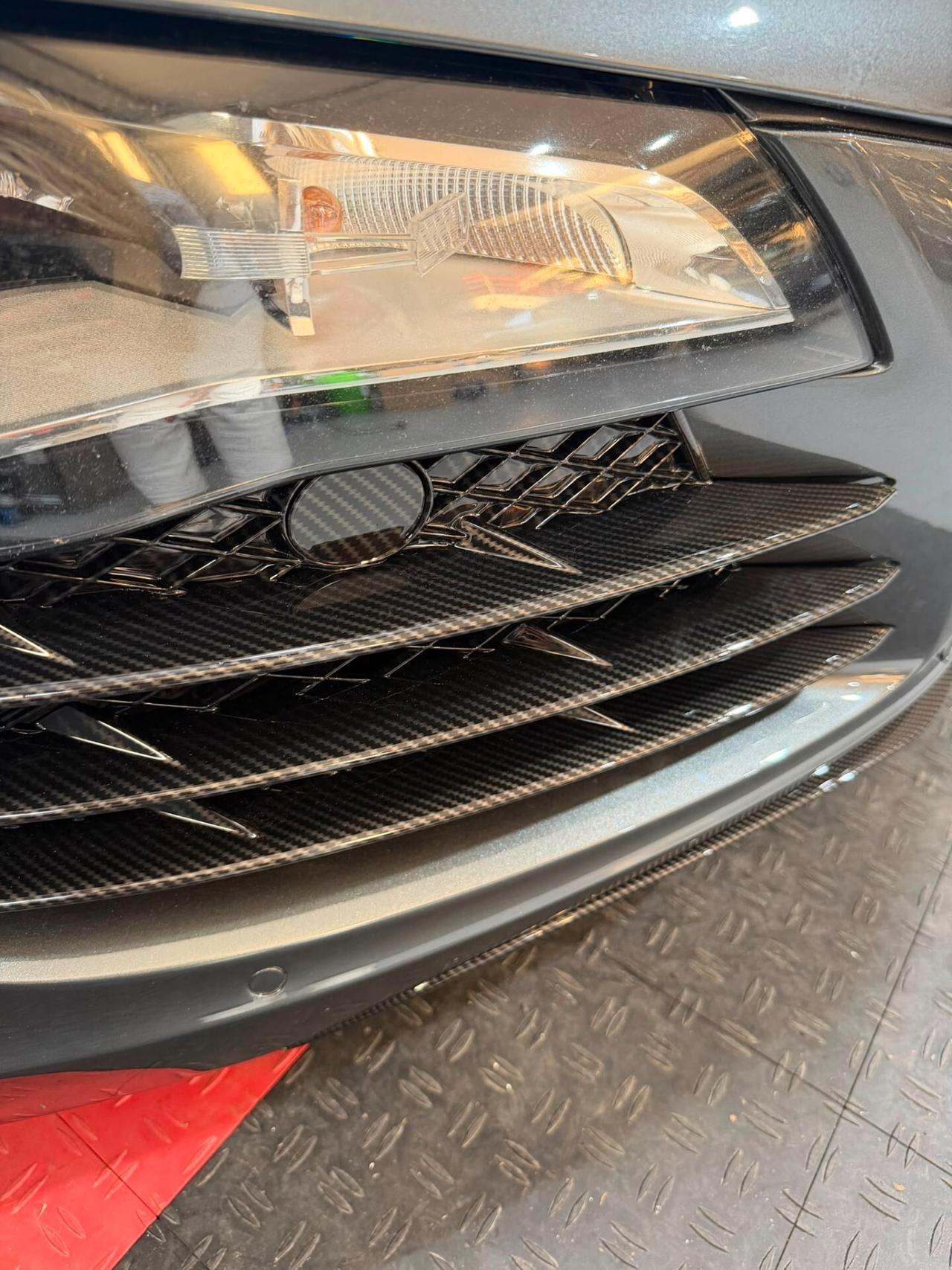 Audi R8 4.2 V8 FSI quattro R tronic