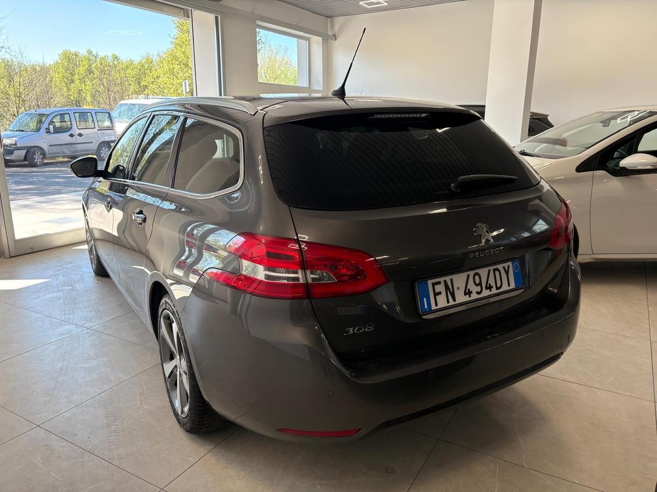 Peugeot 308 PureTech Turbo 130 S&S SW Allure