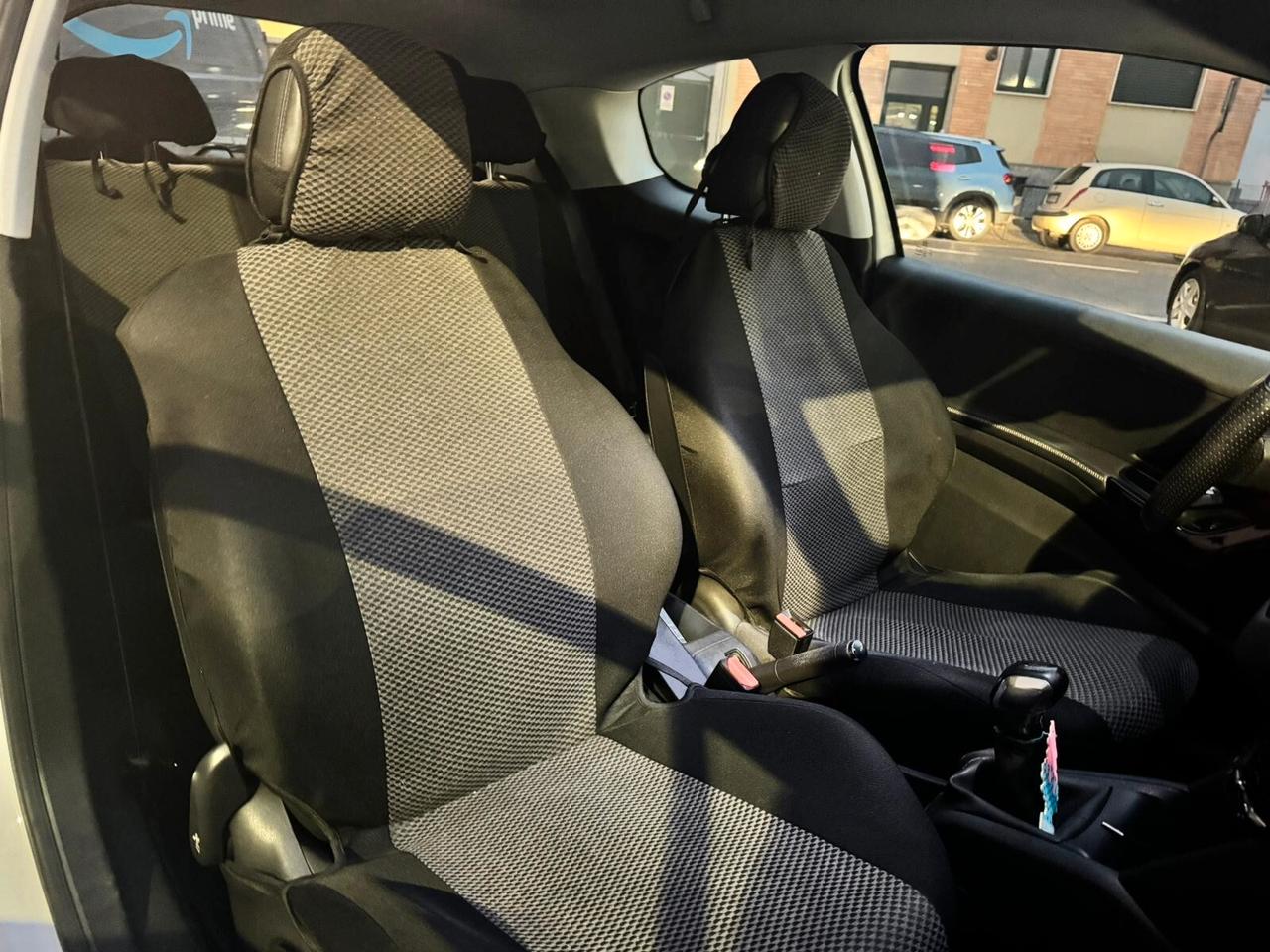 Peugeot 208 1.4 HDi 68 CV 3 porte Allure