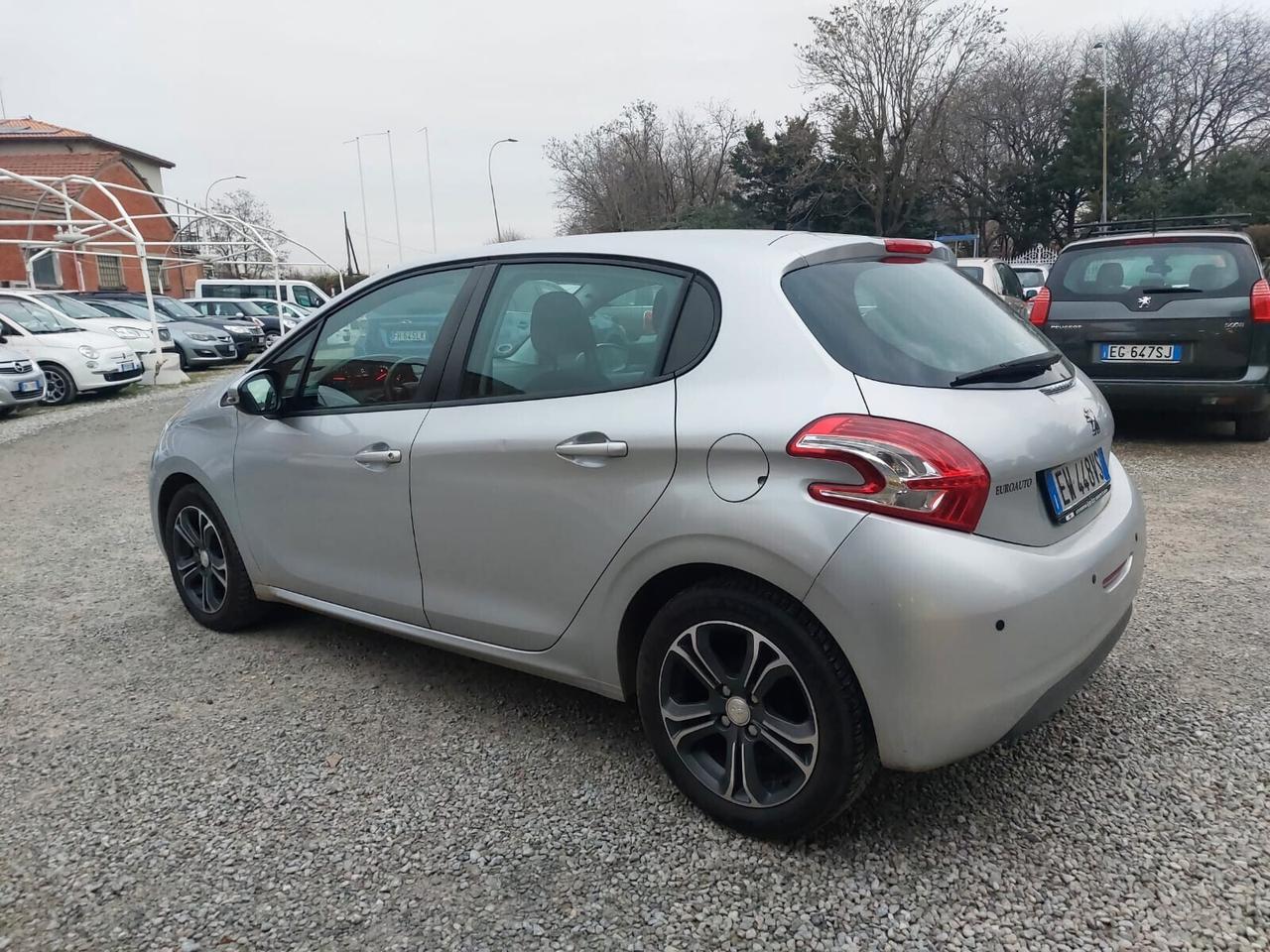 Peugeot 208 PureTech 82 5 P STUPENDA OK NEOPATENTATI