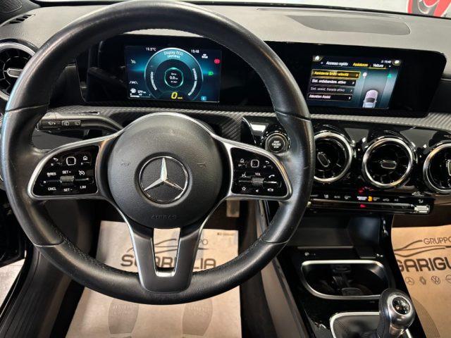 MERCEDES-BENZ A 180 d Executive Full Optional