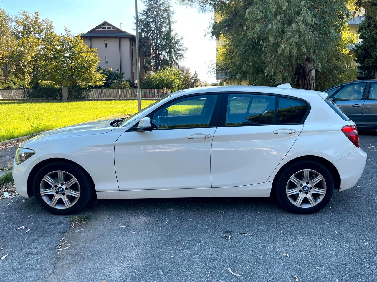 Bmw 114 114d 12 MESI DI GARANZIA 5p Unique NEOPATENTATI
