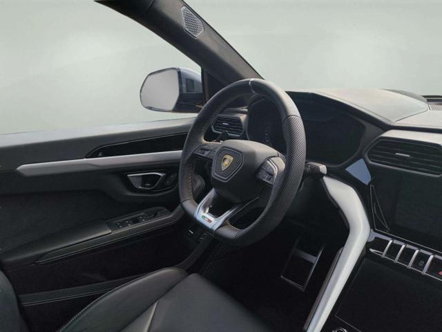 LAMBORGHINI Urus 4.0