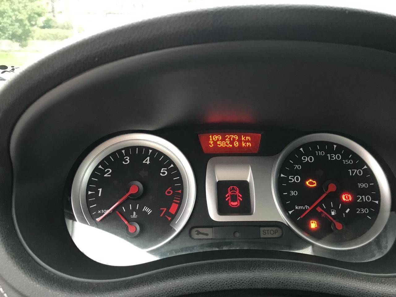 Renault Clio 1.2 16V 3 porte Live! Auto pari al nuovo