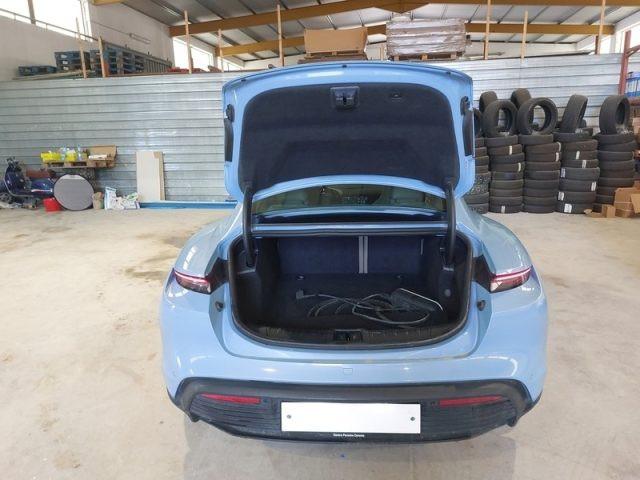 PORSCHE Taycan Taycan