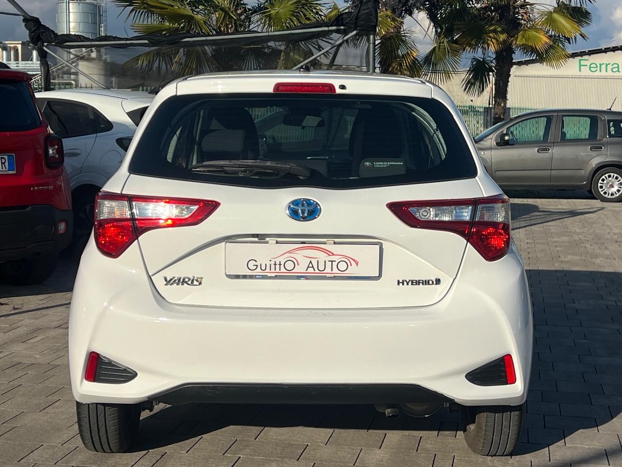 Toyota Yaris 1.5 Hybrid 5 porte Business