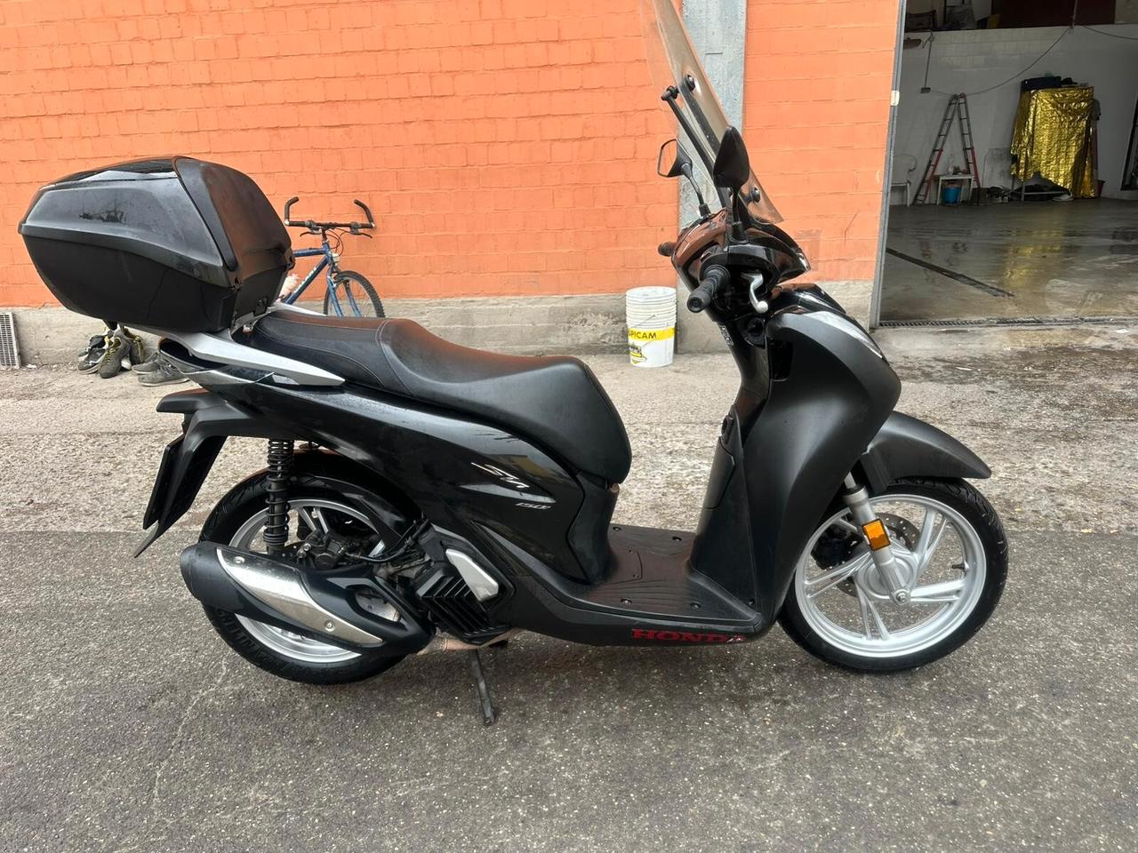 Honda SH 150 ABS start stop