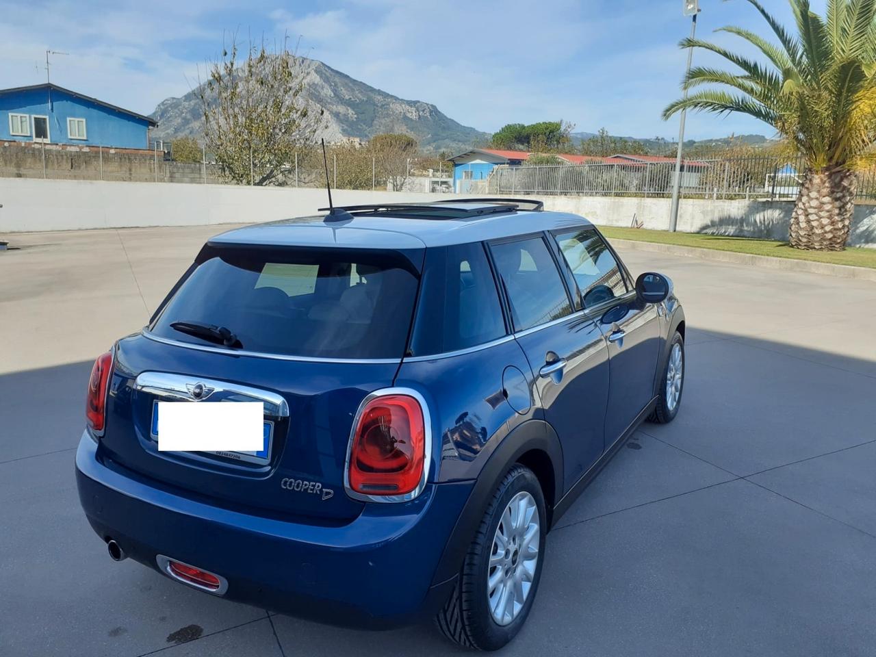 Mini Cooper D 1.5d 115cv 5 porte anno 2015