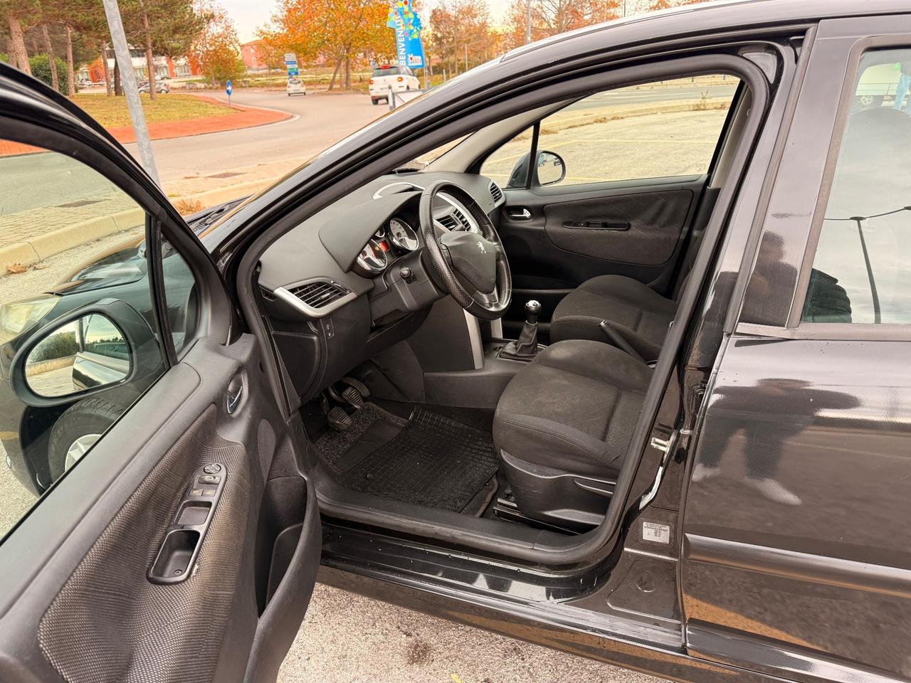 Peugeot 207 GARANZIA 12 MESI