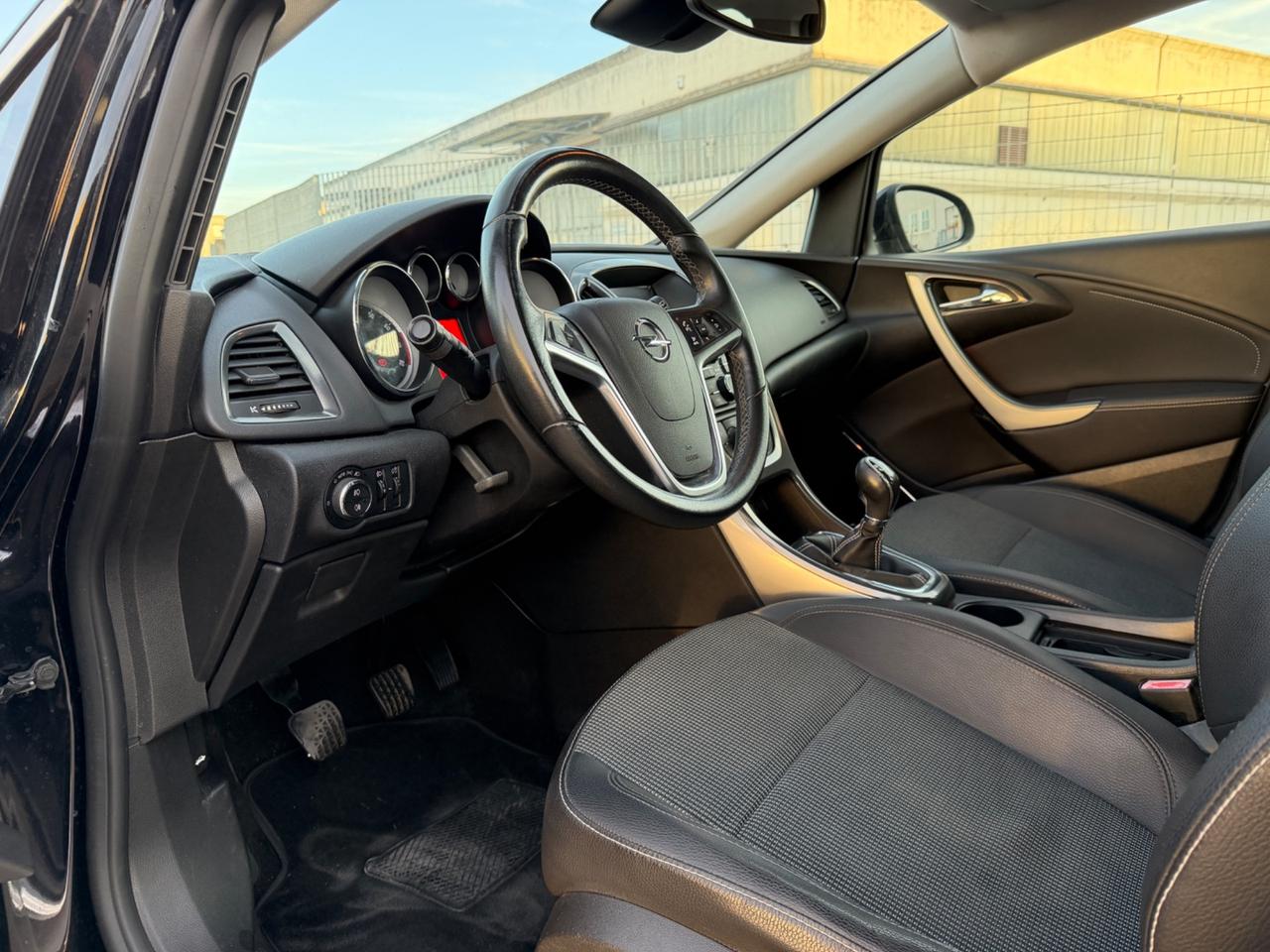 Opel Astra 1.4 Turbo 140CV 140.000km