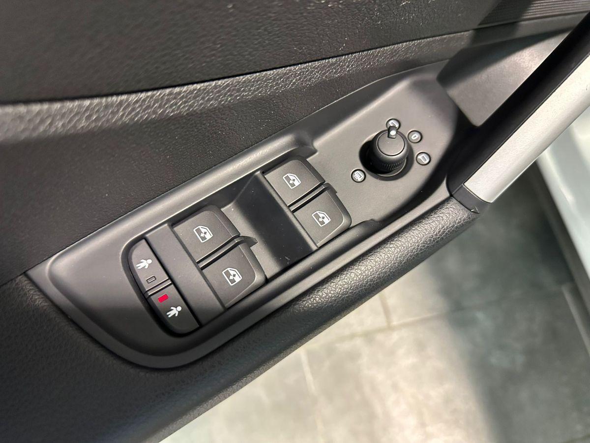 AUDI Q2 35 TDI quattro S tronic -4x4- NAVIG - FARI LED - GAR.24 MESI