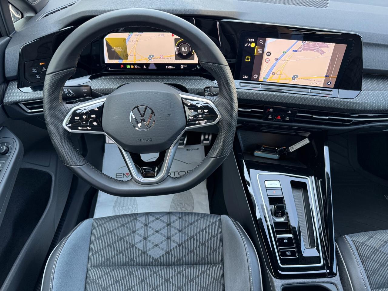 Volkswagen Golf 1.5 etsi evo R-Line 150cv dsg /MATRIX / NO VINCOLI