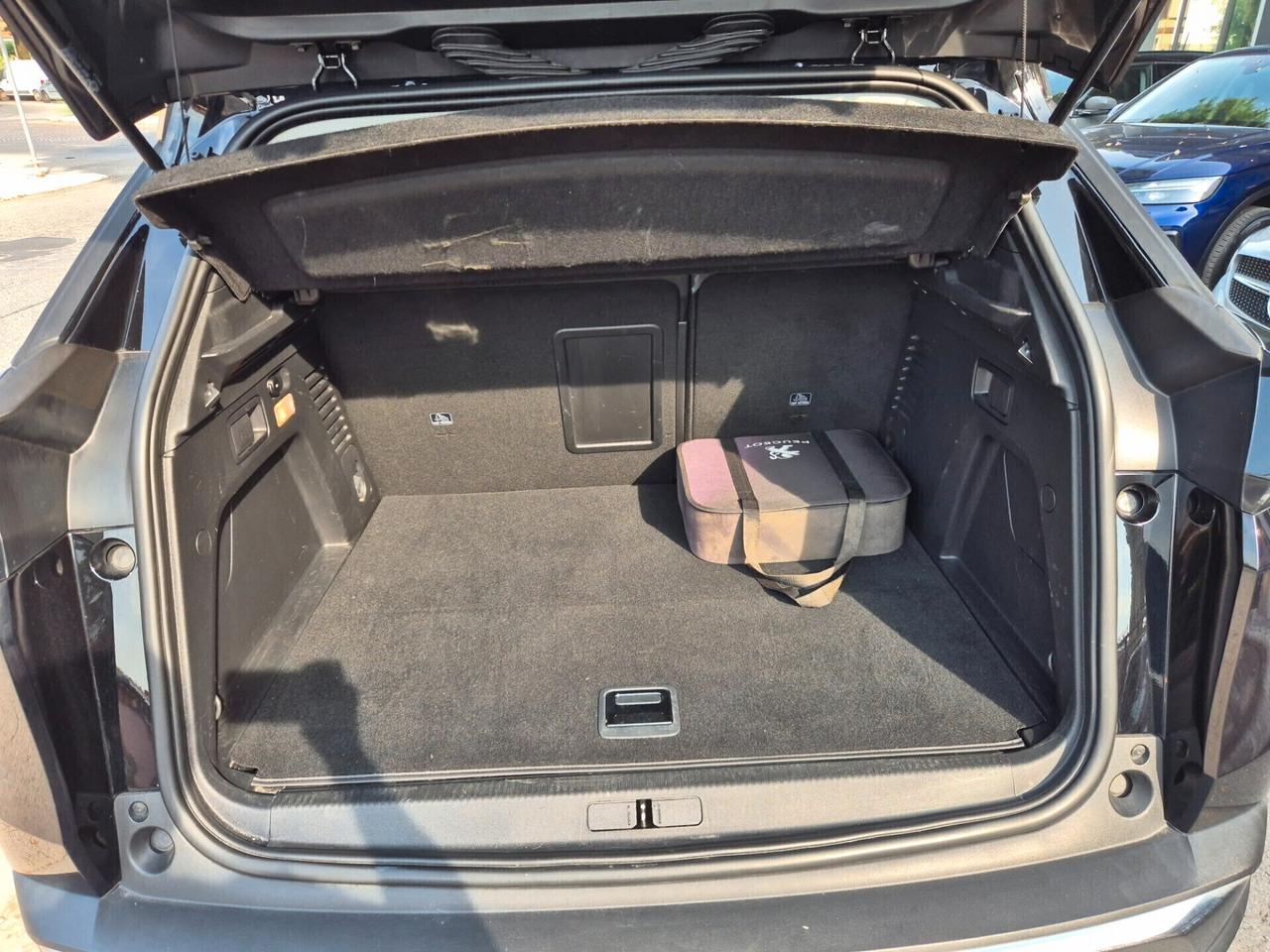 Peugeot 3008 Hybrid 225 e-EAT8 Allure Pack