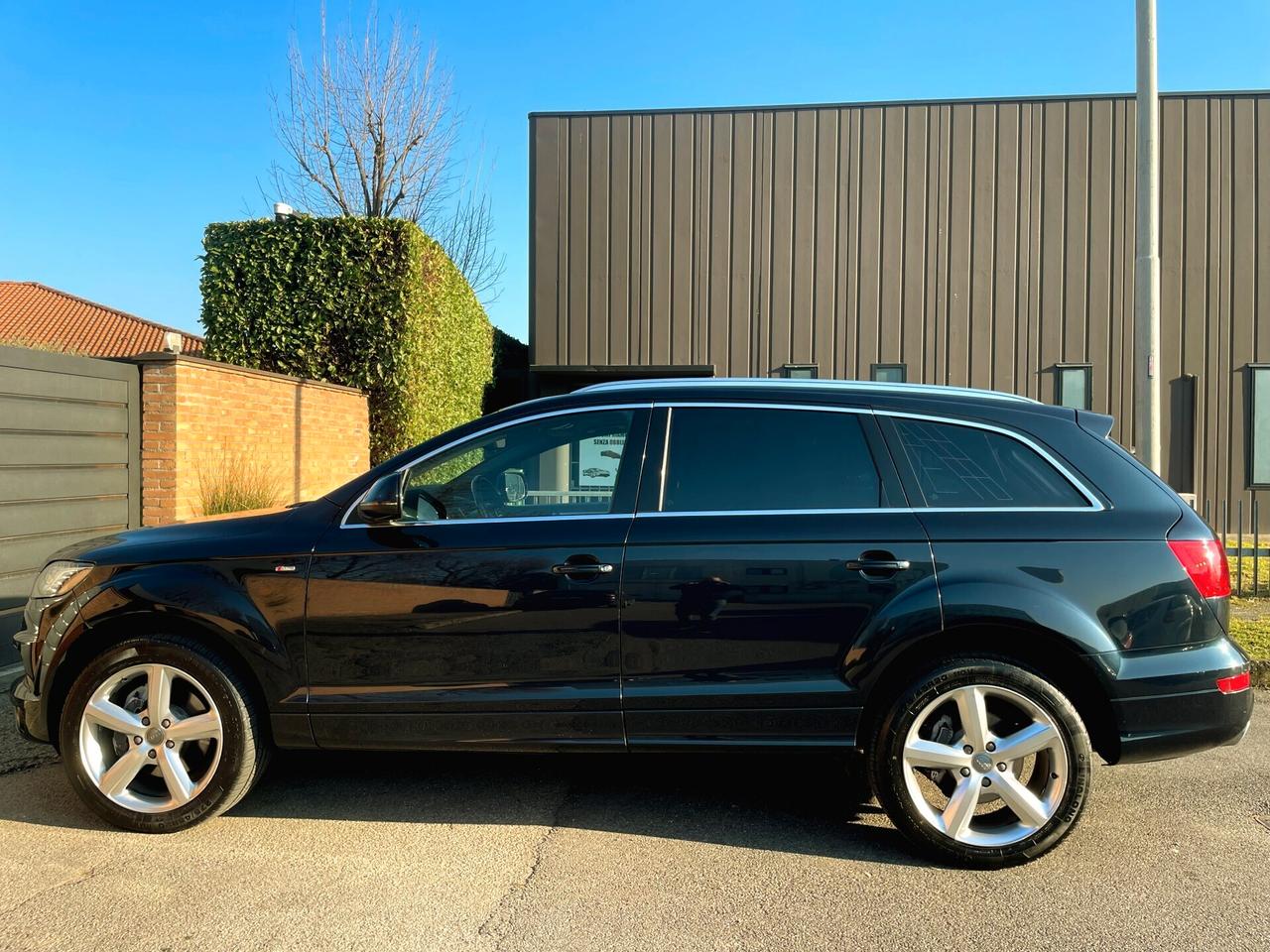 AUDI Q7 3.0D"S-line"RESTYLING-Tetto,3xTv,Led-FULL