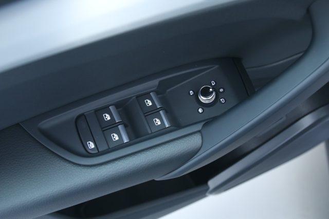 AUDI Q5 40TDI 204 CV quattro Stronic S line Tetto/Black ed