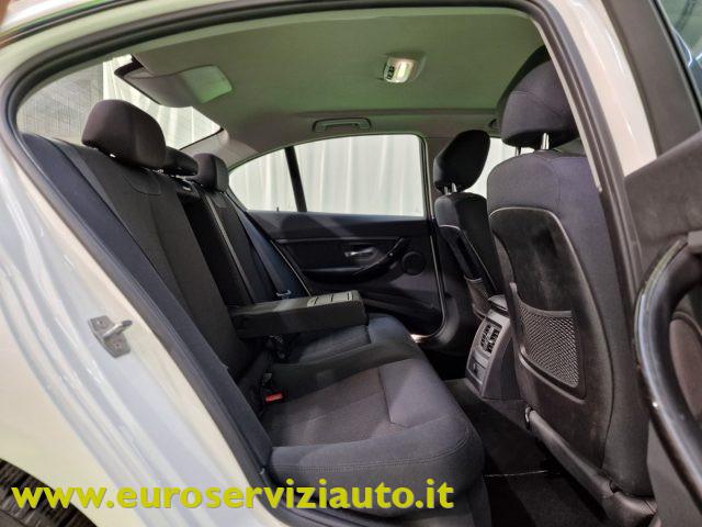 BMW 328 i Luxury