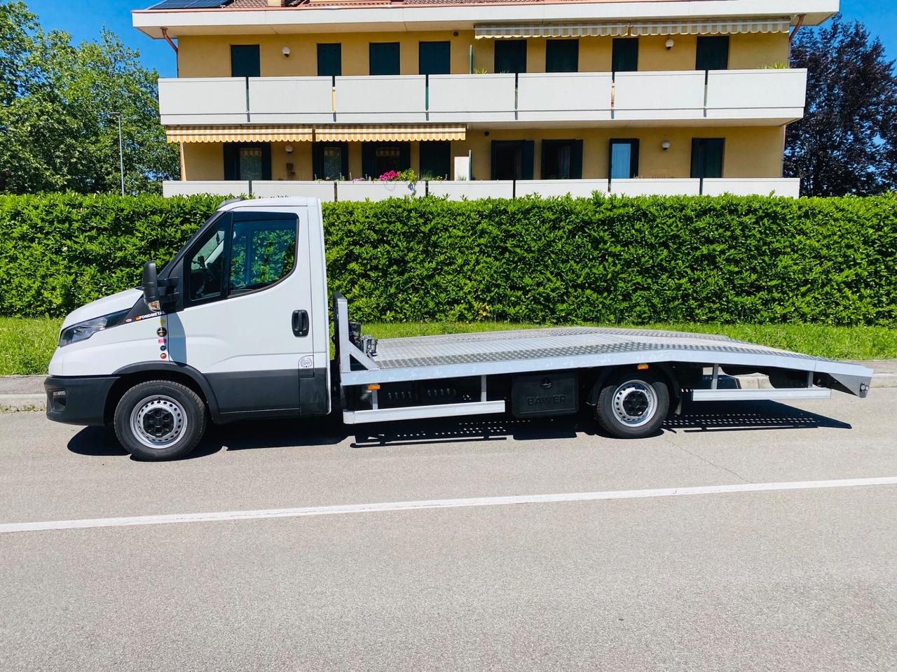 Iveco Daily 3.0diesel carroattrezzi 2021