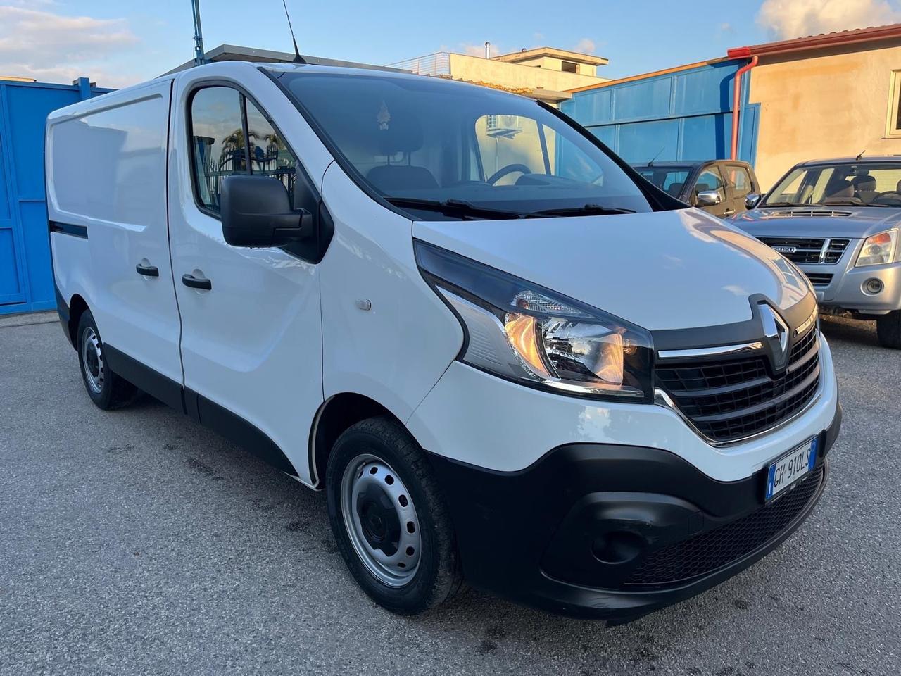 Renault trafic cargo 2.0 dci -2022
