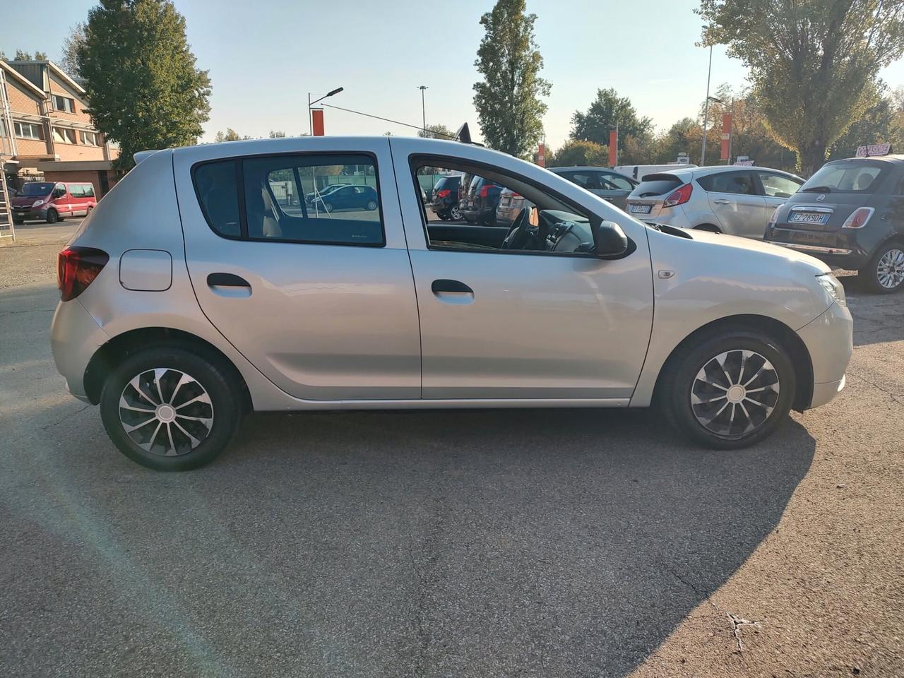 Dacia Sandero 0.9 TCe 12V TurboGPL 90CV Start&Stop Lauréate, OK NEOPATENTATI