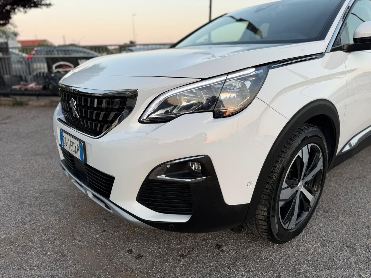 PEUGEOT 3008 BlueHDi 130 S&S EAT8 Allure