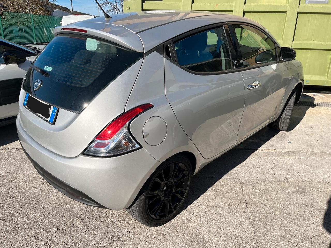 Lancia Ypsilon ok neopatentati