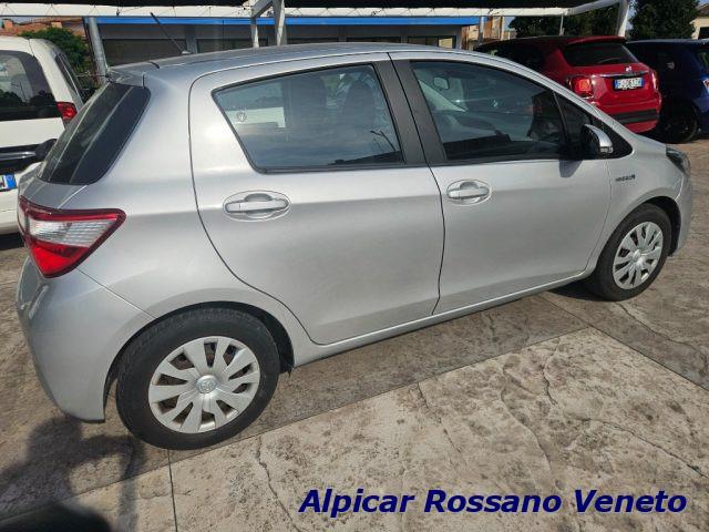 TOYOTA Yaris 1.5 Hybrid 5 porte Cool hat chback